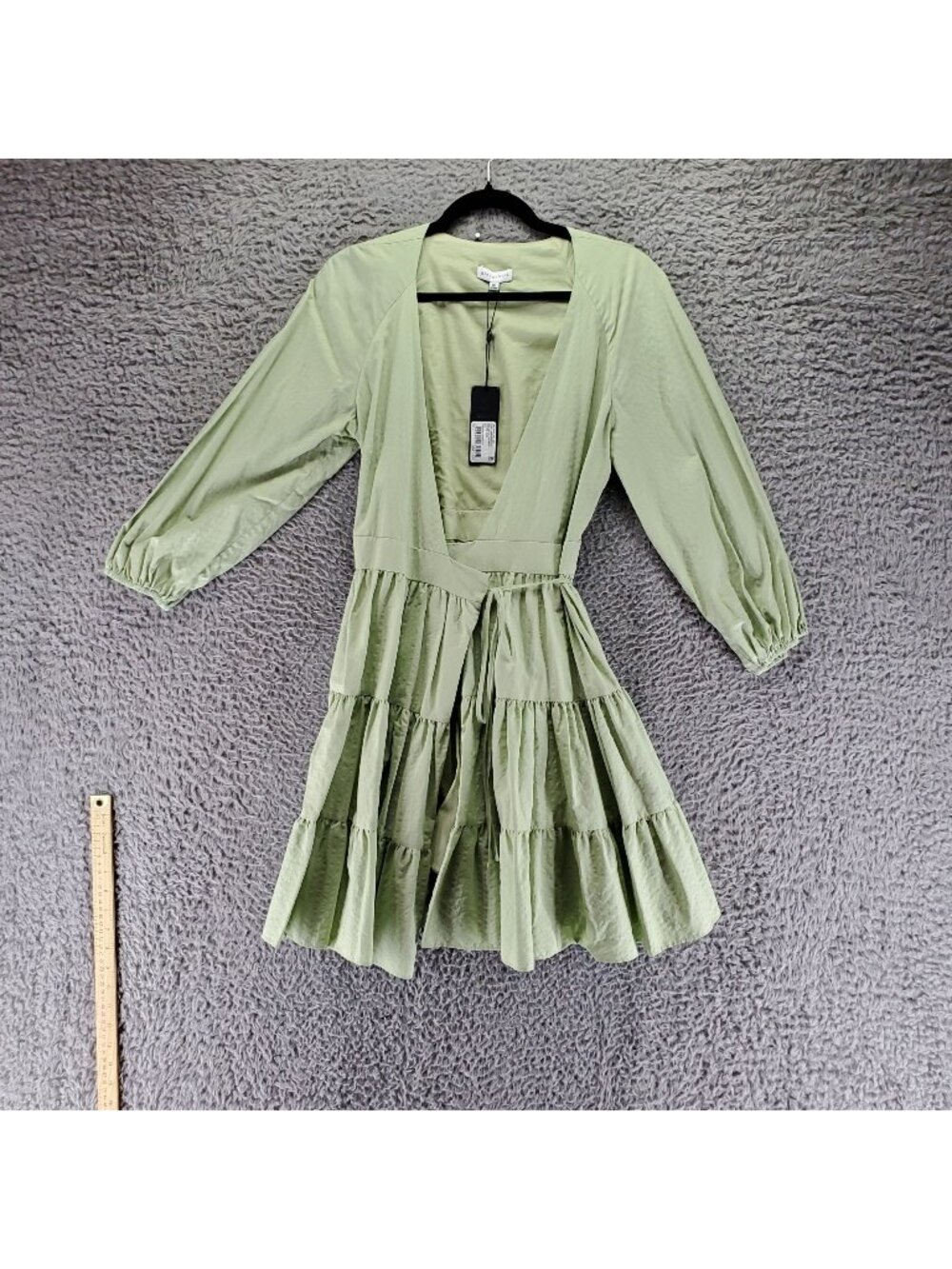 Gianni Bini Dress Womens Medium Sage Green Wrap Dress Shelley Style *NWT*